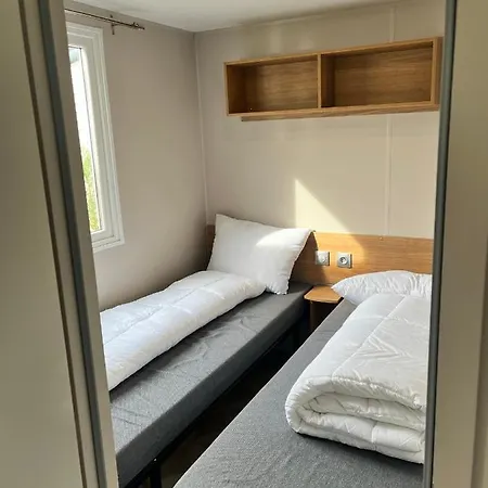 Campsite Mobil 6/8 Personnes Aux Mathes / La Palmyre