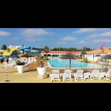 Mobil 6/8 Personnes Aux Mathes / La Palmyre Kamp alanı