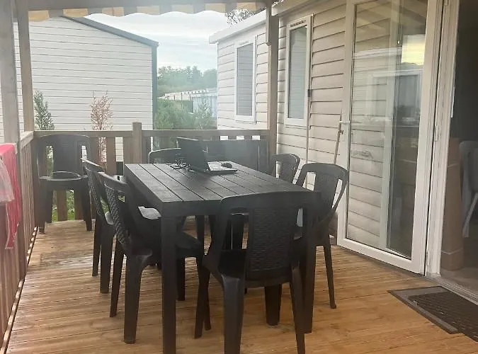 Camping Mobil 6/8 Personnes Aux Mathes / La Palmyre *